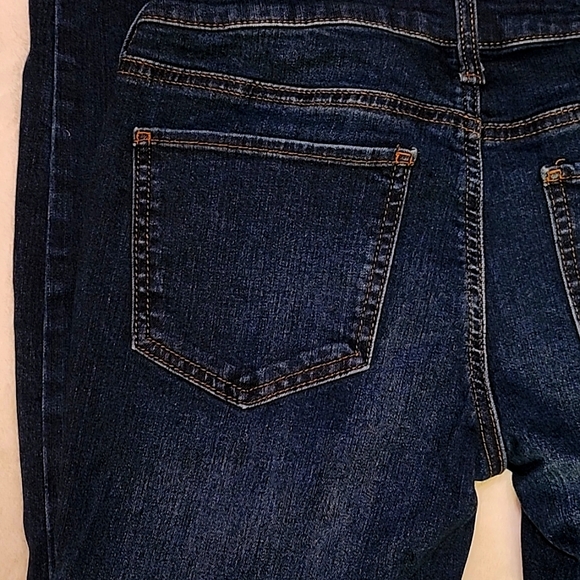 SO Women's Size: 7/28W Dark Blue Denim Skinny Jeans. Like brand new! - Picture 2 of 5